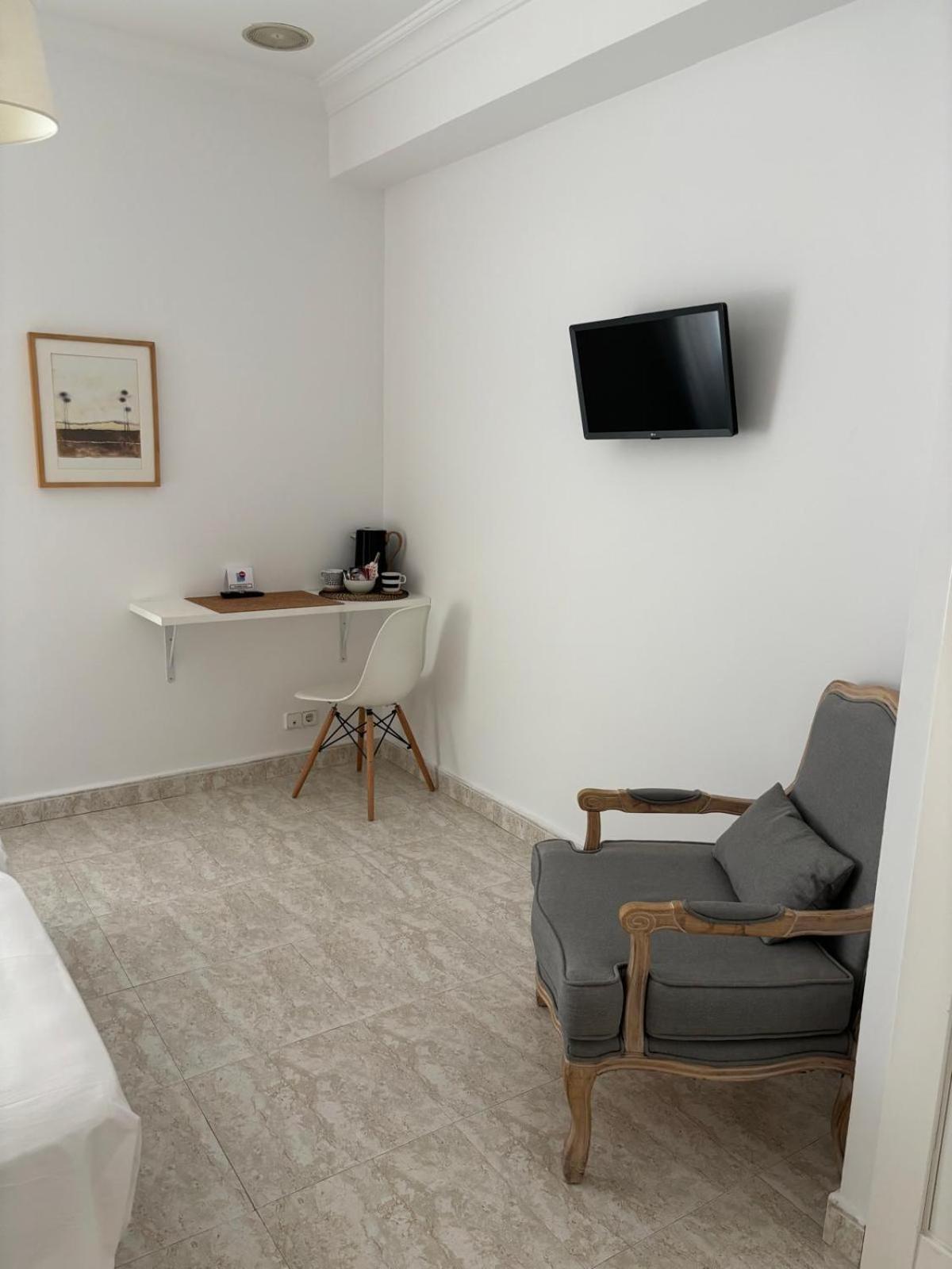 Hostal Barrera Madrid Extérieur photo